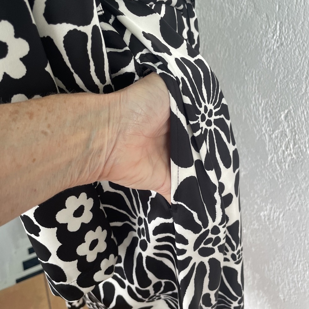 House of Harlow 1960 Black and White Long Sleeve Floral Shirt Dress - Picture 5 of 10